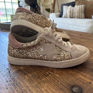 STEVEN NY Steve Madden Rubie Star Sneaker